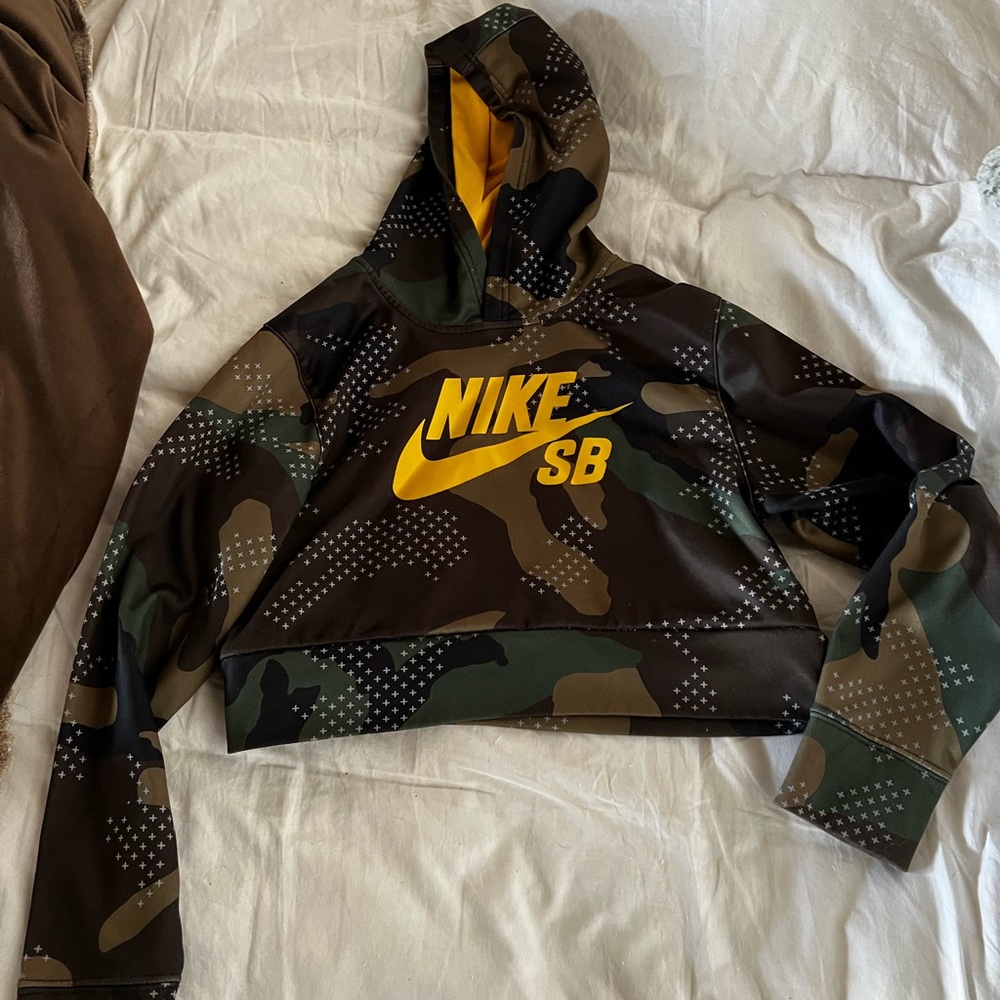 Nike Camo Crop Hoodie